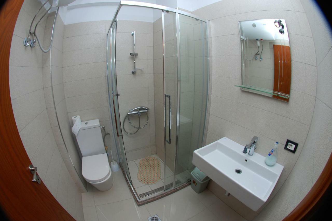 Azzura Flats Sarandë Exterior foto